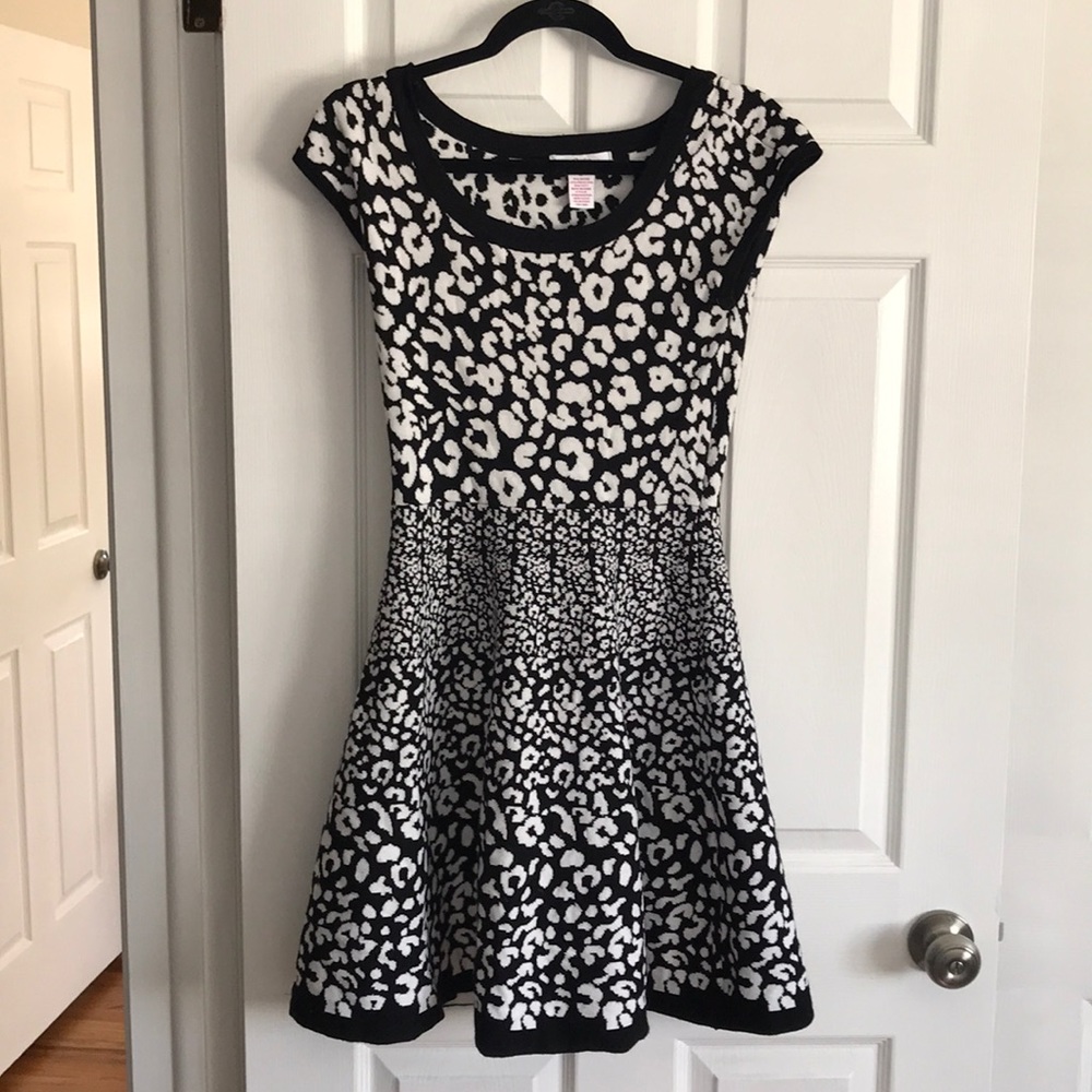 EUC Leopard Knit Stretch Flare Dress